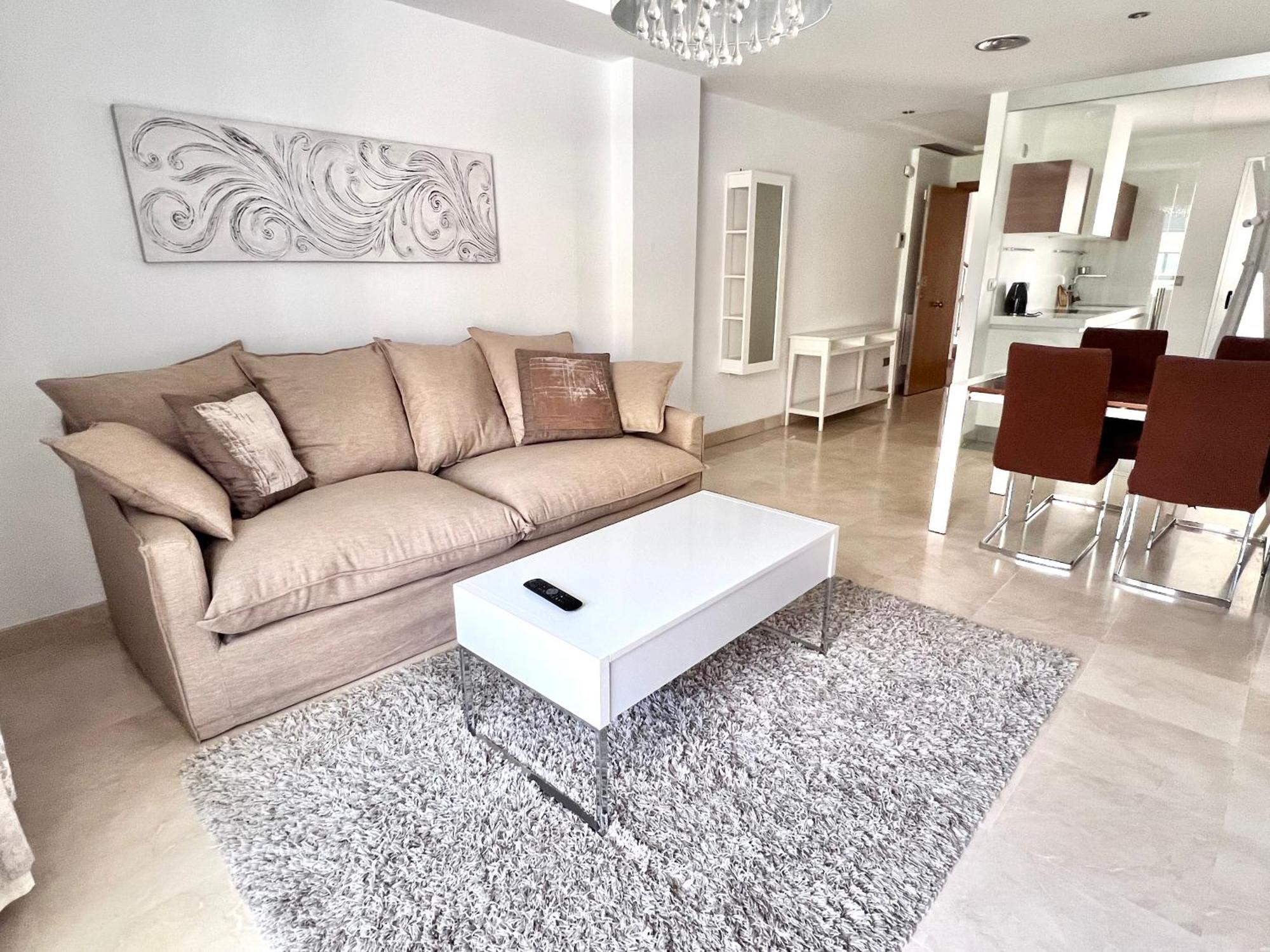 Lovely Perfect Location Apartment *
